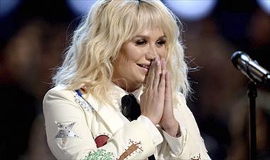 /musica/a-kesha-no-la-detiene-nadie-y-logra-presentarse-en-los-billboard/31309.html